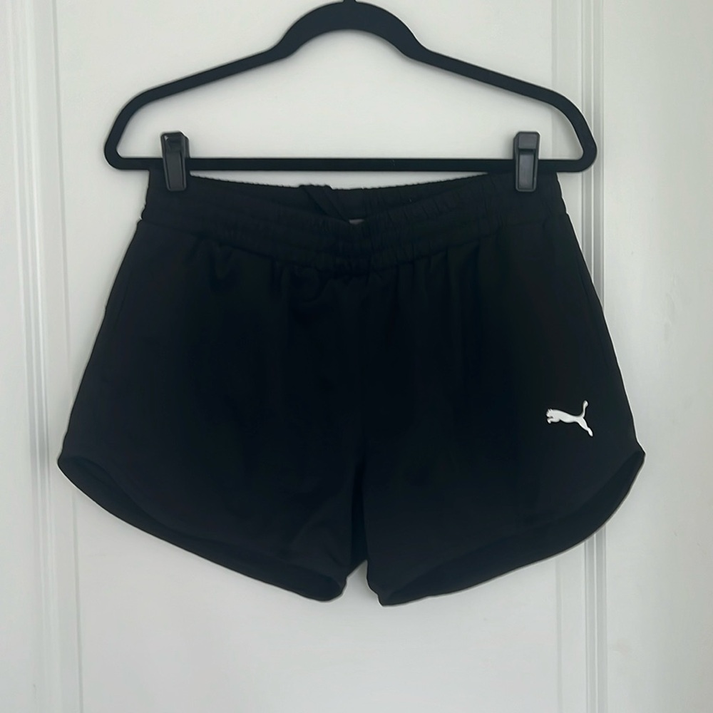 Puma shorts - size M